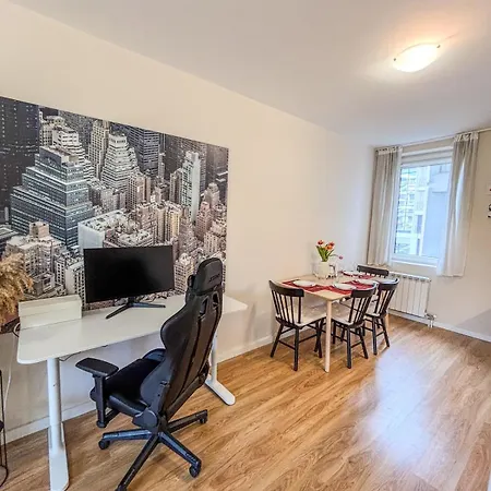 Scandi Business & Leisure